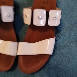 Naot White Women's Sandals with Brown Sole Eur 37; L6